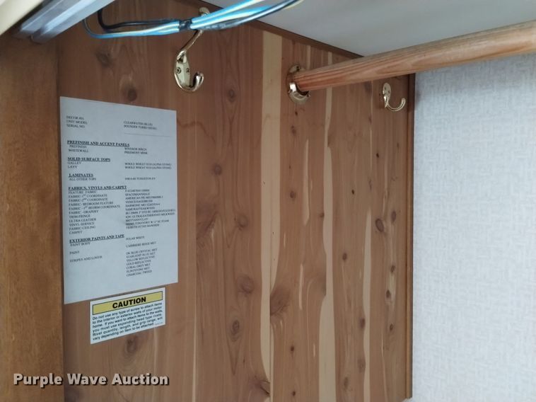 image for item DP3390 2003 Fleetwood Bounder  RV