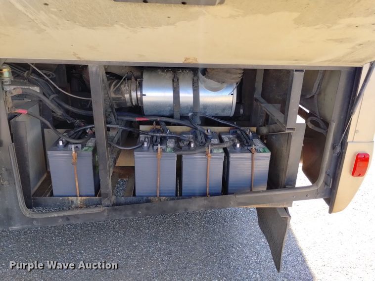 image for item DP3390 2003 Fleetwood Bounder  RV