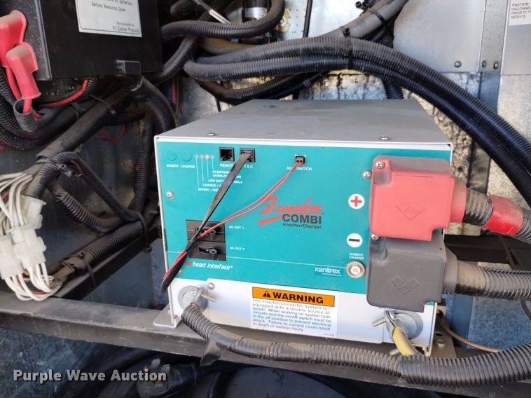 image for item DP3390 2003 Fleetwood Bounder  RV