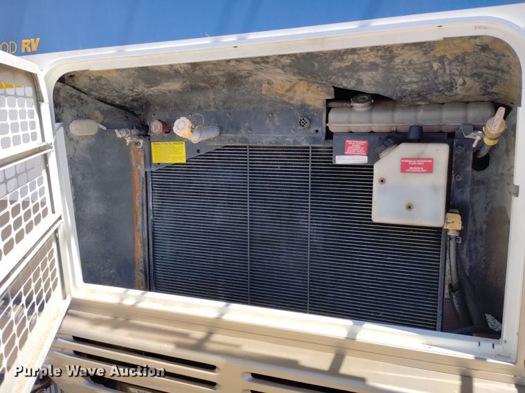 image for item DP3390 2003 Fleetwood Bounder  RV