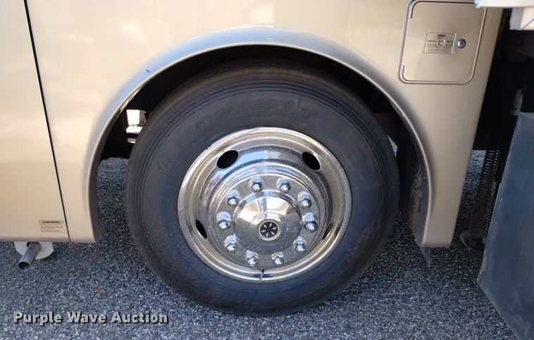 image for item DP3390 2003 Fleetwood Bounder  RV