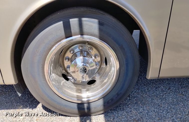 image for item DP3390 2003 Fleetwood Bounder  RV