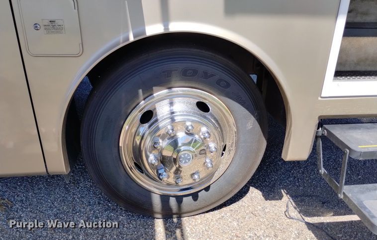 image for item DP3390 2003 Fleetwood Bounder  RV