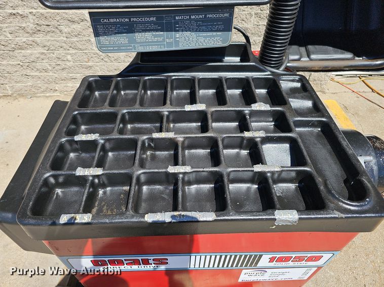image for item DQ0159 Coats Direct Drive 1050  wheel balancer