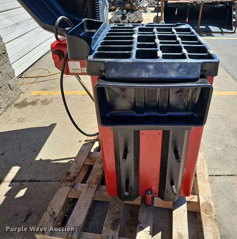 image for item DQ0159 Coats Direct Drive 1050  wheel balancer