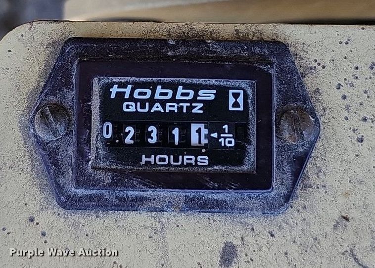 image for item DQ0162 2000 JLG 1932-E2  scissor lift