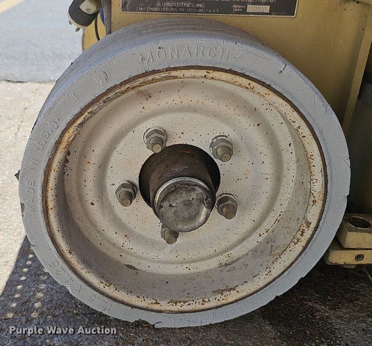 image for item DQ0162 2000 JLG 1932-E2  scissor lift