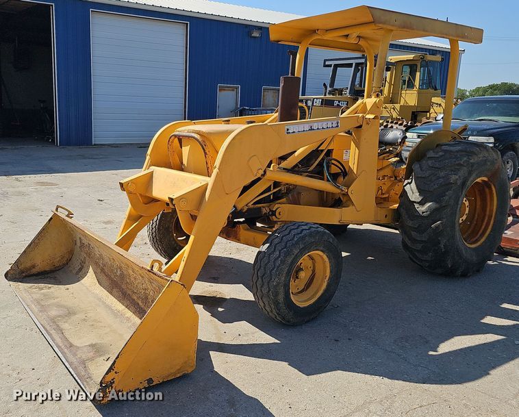 image for item DQ0164 John Deere 401J  tractor