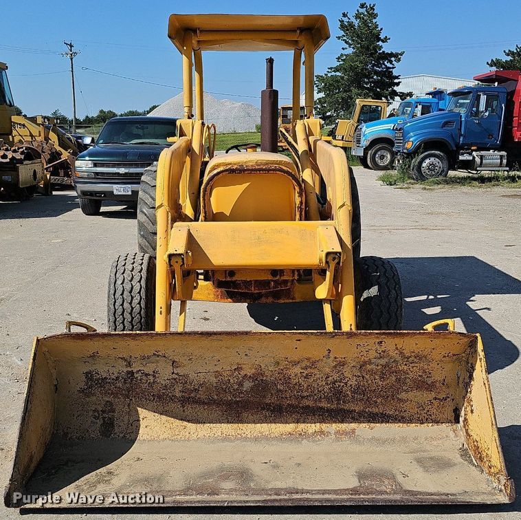 image for item DQ0164 John Deere 401J  tractor