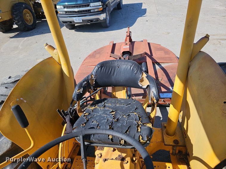 image for item DQ0164 John Deere 401J  tractor