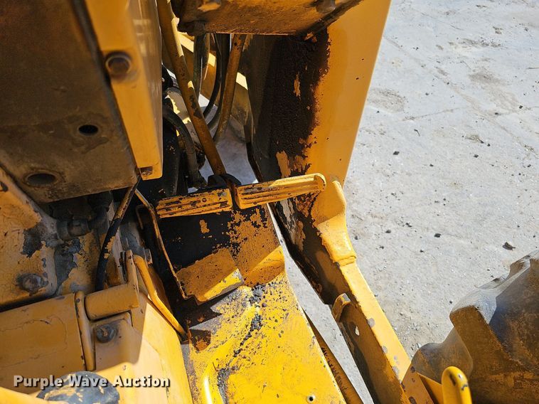 image for item DQ0164 John Deere 401J  tractor