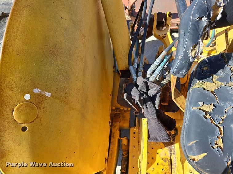 image for item DQ0164 John Deere 401J  tractor