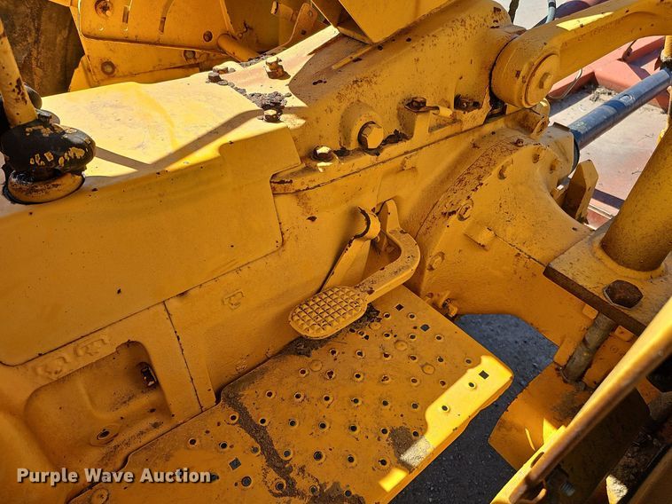 image for item DQ0164 John Deere 401J  tractor