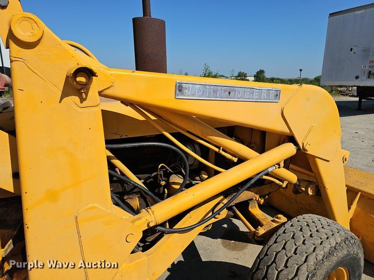 image for item DQ0164 John Deere 401J  tractor