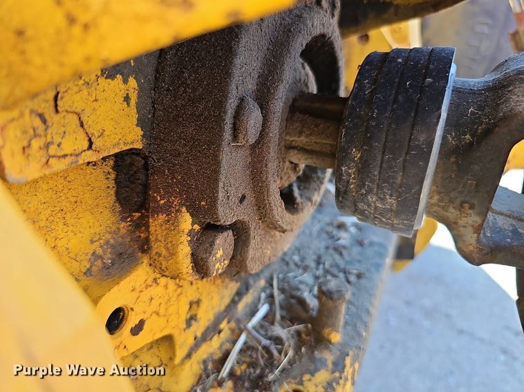 image for item DQ0164 John Deere 401J  tractor