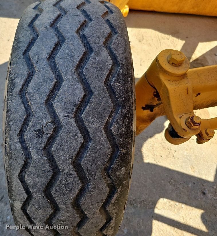 image for item DQ0164 John Deere 401J  tractor