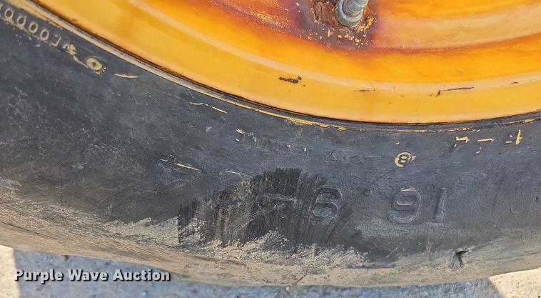 image for item DQ0164 John Deere 401J  tractor