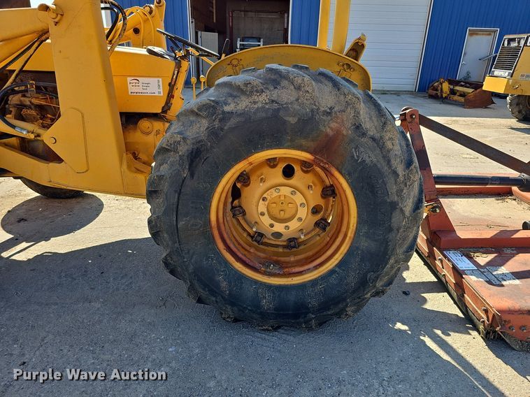 image for item DQ0164 John Deere 401J  tractor