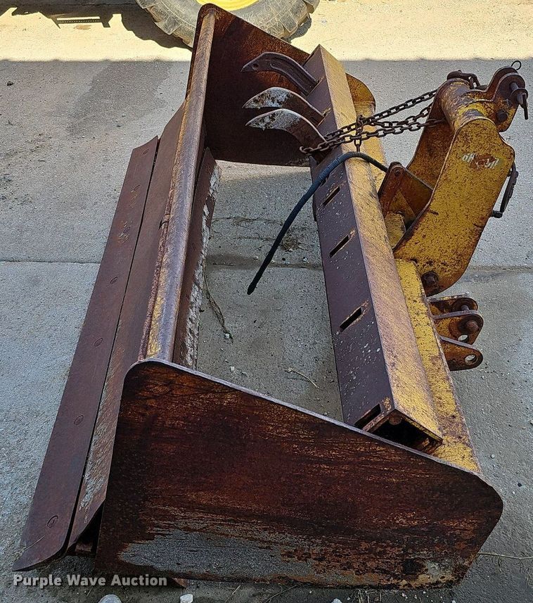 image for item DQ0164 John Deere 401J  tractor