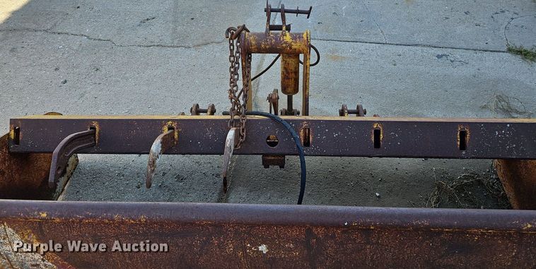 image for item DQ0164 John Deere 401J  tractor