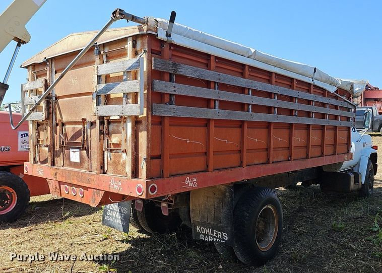 image for item DQ0176 1974 Chevrolet C65  grain truck