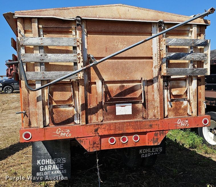 image for item DQ0176 1974 Chevrolet C65  grain truck