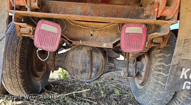 image for item DQ0176 1974 Chevrolet C65  grain truck