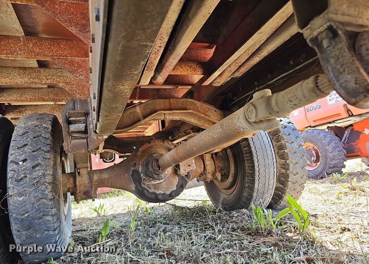 image for item DQ0176 1974 Chevrolet C65  grain truck