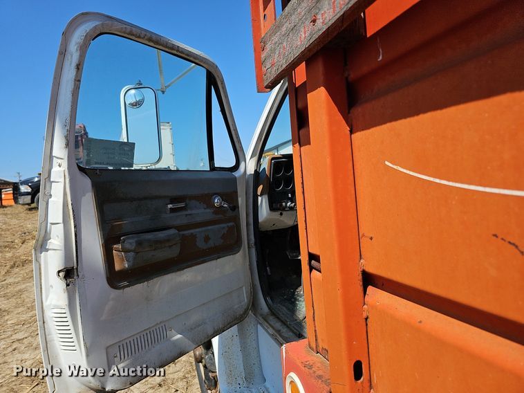 image for item DQ0176 1974 Chevrolet C65  grain truck
