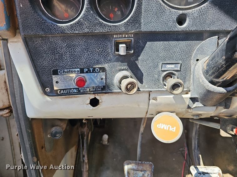 image for item DQ0176 1974 Chevrolet C65  grain truck