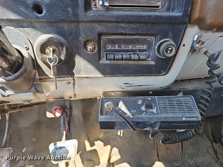 image for item DQ0176 1974 Chevrolet C65  grain truck