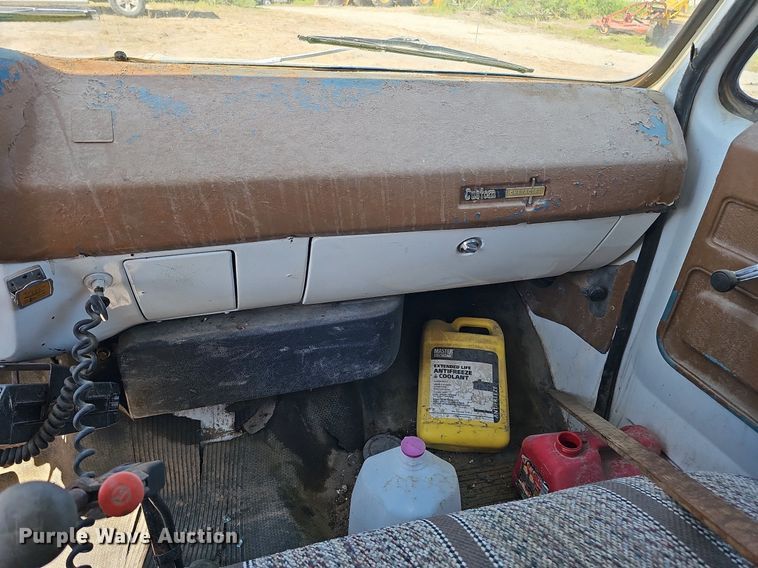 image for item DQ0176 1974 Chevrolet C65  grain truck