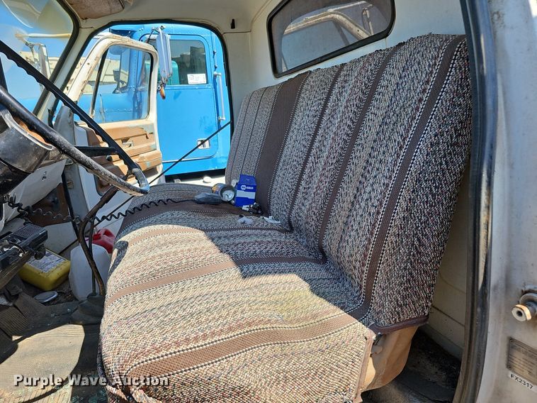 image for item DQ0176 1974 Chevrolet C65  grain truck