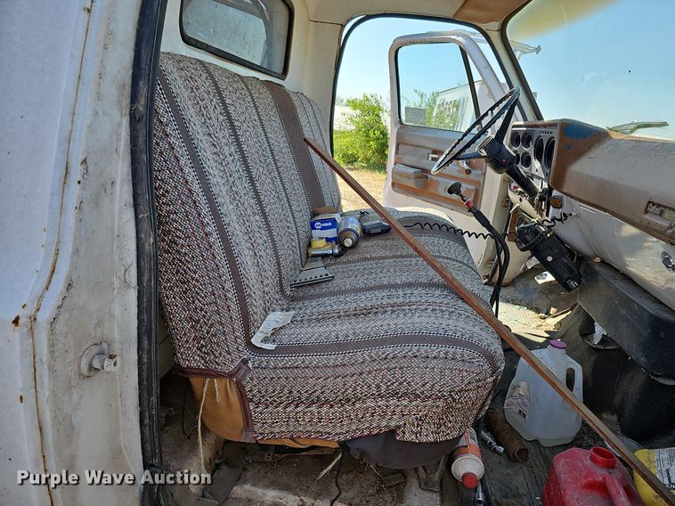 image for item DQ0176 1974 Chevrolet C65  grain truck