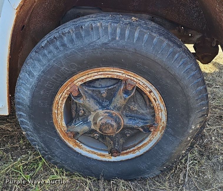 image for item DQ0176 1974 Chevrolet C65  grain truck