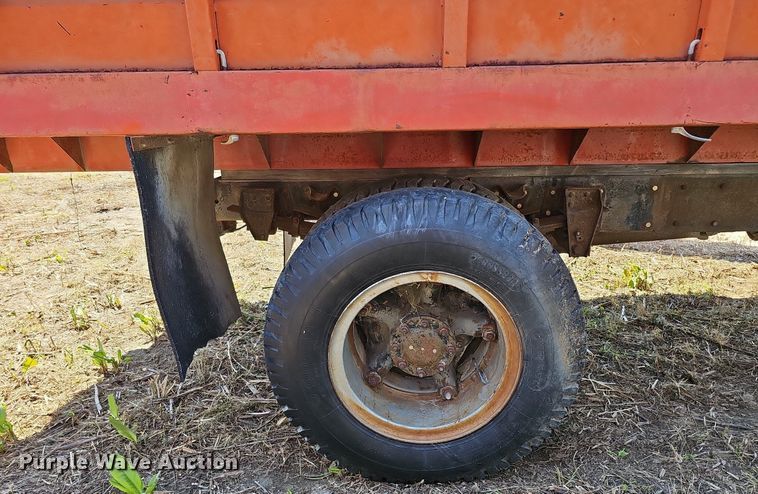 image for item DQ0176 1974 Chevrolet C65  grain truck