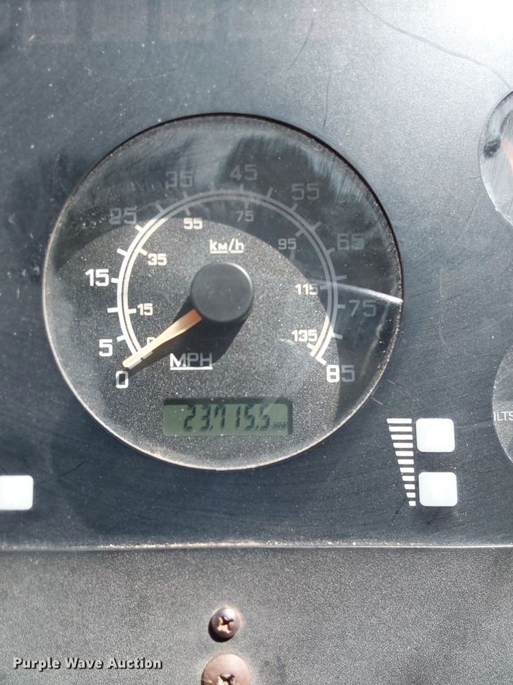 image for item DQ0186 2003 International 1652-SC  delivery truck