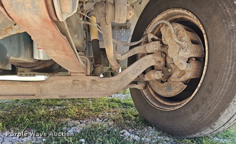 image for item DQ0186 2003 International 1652-SC  delivery truck