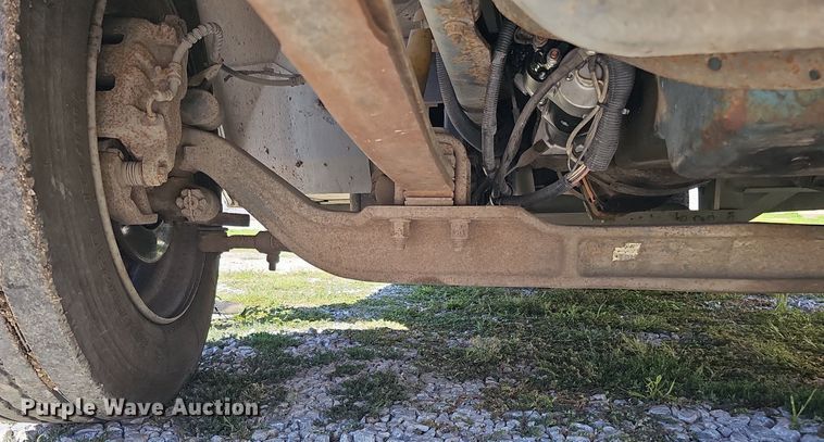 image for item DQ0186 2003 International 1652-SC  delivery truck