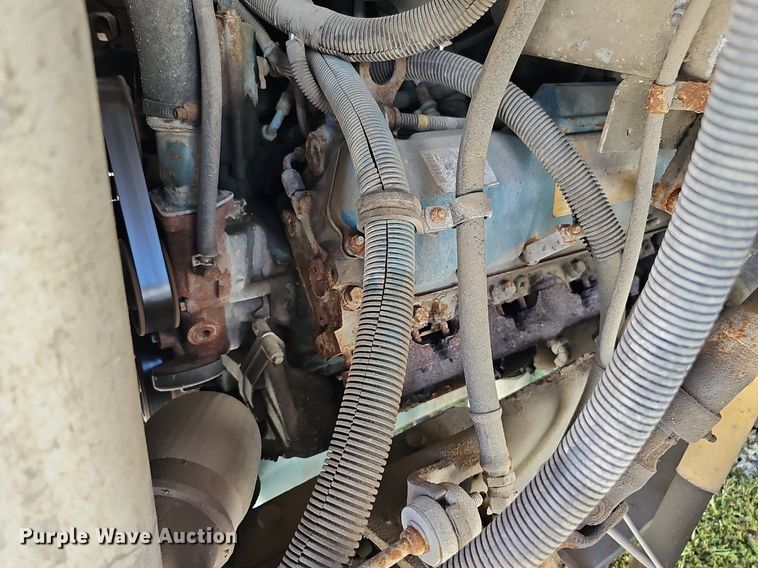 image for item DQ0186 2003 International 1652-SC  delivery truck