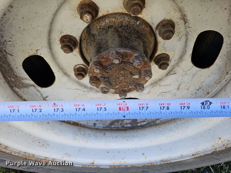 image for item DQ0186 2003 International 1652-SC  delivery truck