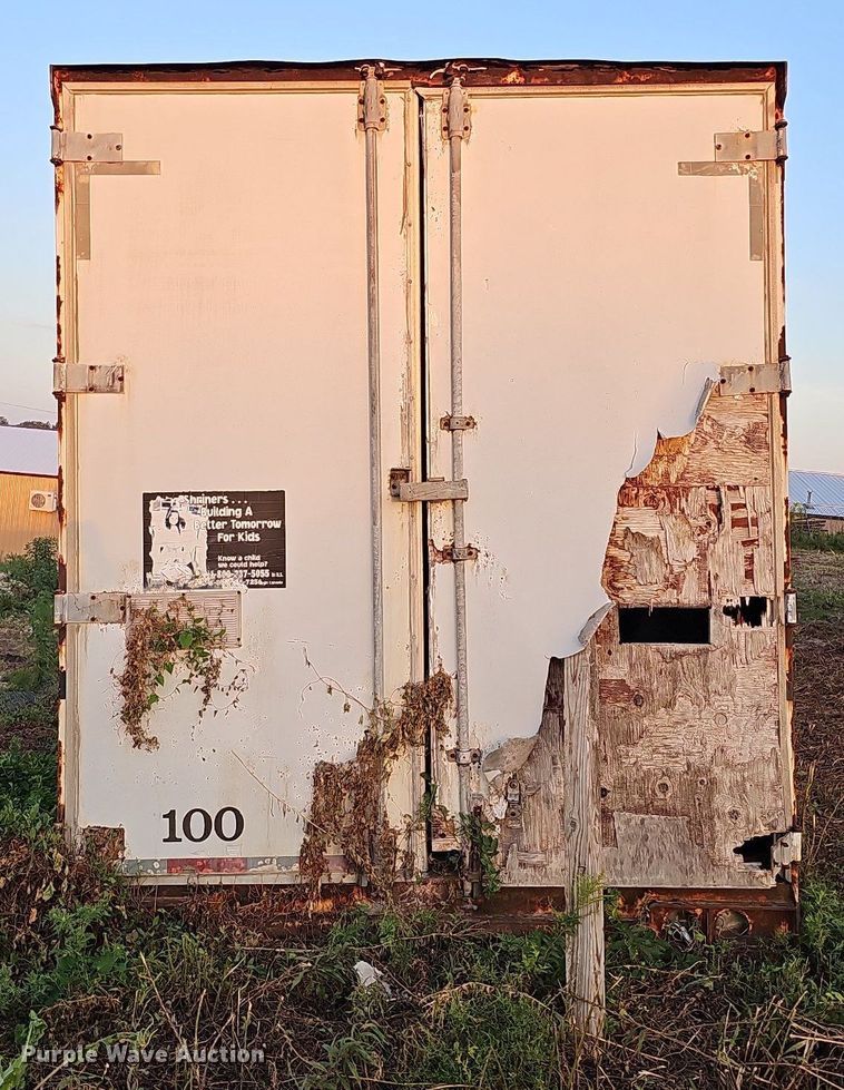 image for item DQ0189 Dry van trailer body