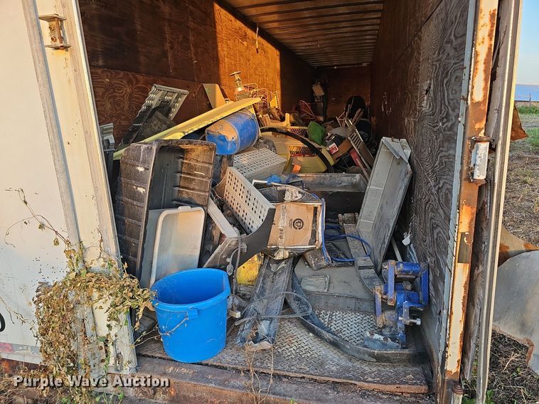 image for item DQ0189 Dry van trailer body