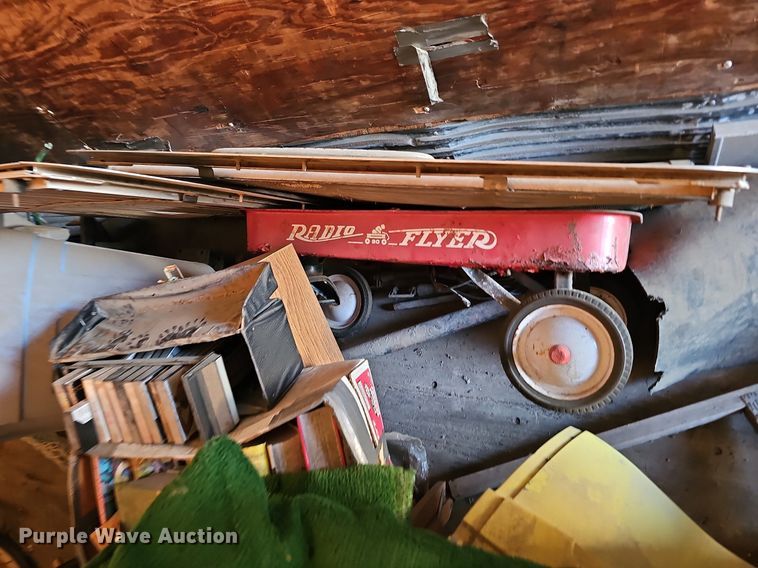 image for item DQ0189 Dry van trailer body