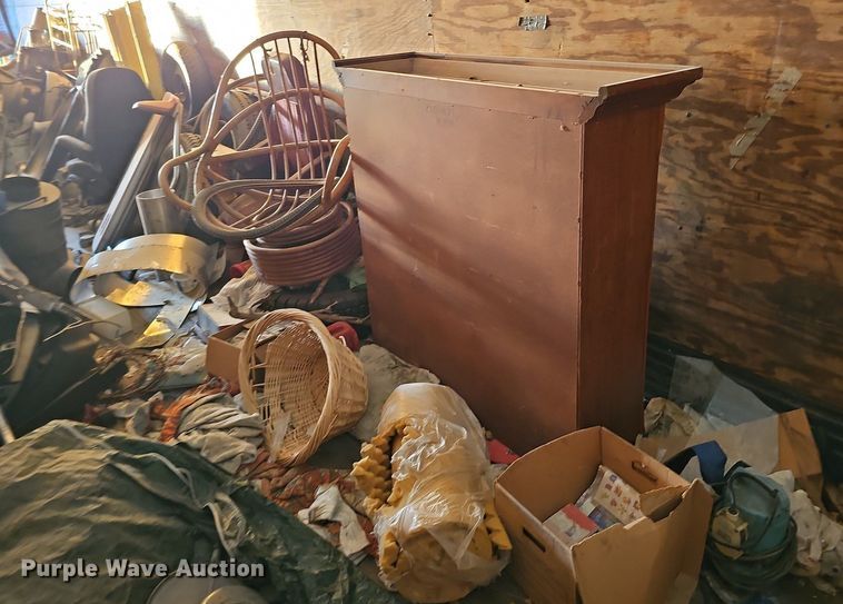 image for item DQ0189 Dry van trailer body