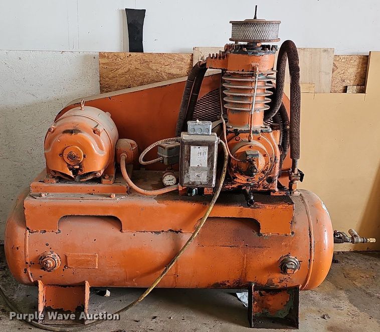 image for item DQ0194 1957 Buehler Tank and Welding Works  air compressor