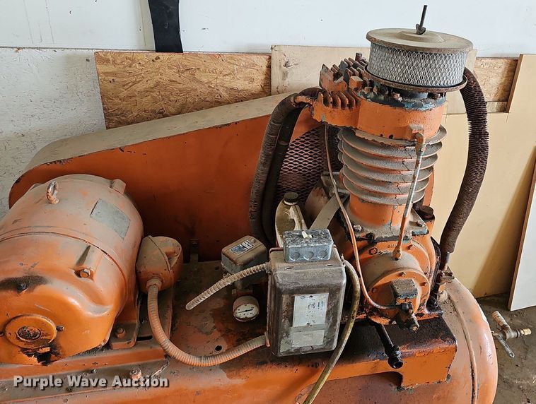 image for item DQ0194 1957 Buehler Tank and Welding Works  air compressor
