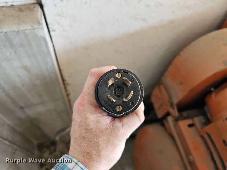 image for item DQ0194 1957 Buehler Tank and Welding Works  air compressor