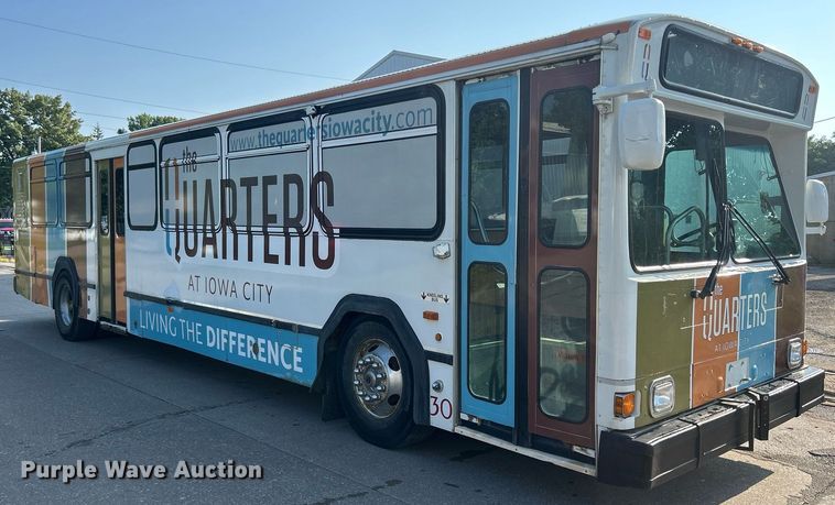 image for item DQ0878 1999 Gillig C12D102N4  bus