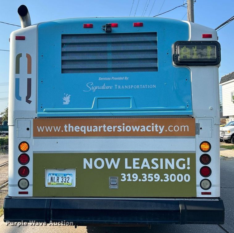 image for item DQ0878 1999 Gillig C12D102N4  bus